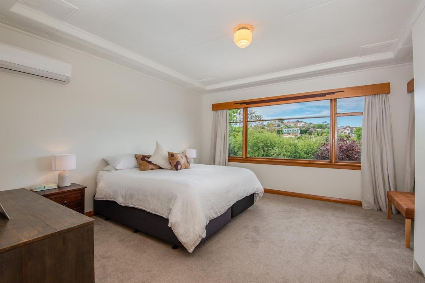 Stunning Family Home In Andersons Bay Dunedin Bagian luar foto